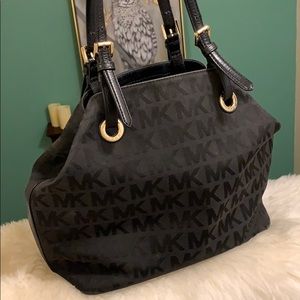 ⚡️FLASH SALE⚡️MICHAEL KORS Black Monogram Purse